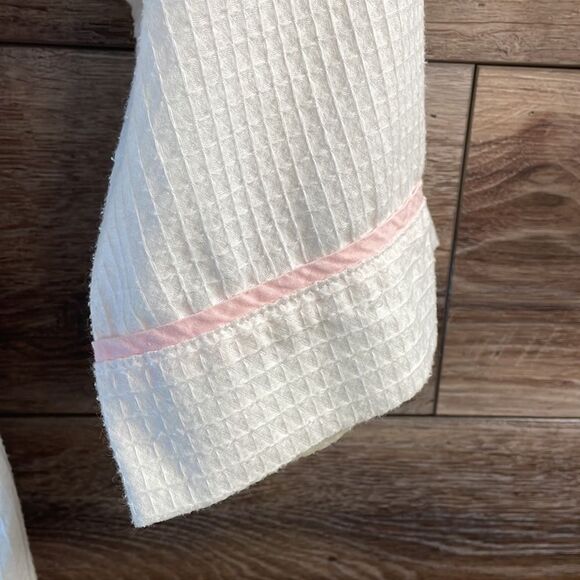 Tommy Hilfiger Sleepwear Ladies Bath Robe, White and Pink, Size L/XL - Picture 5 of 9